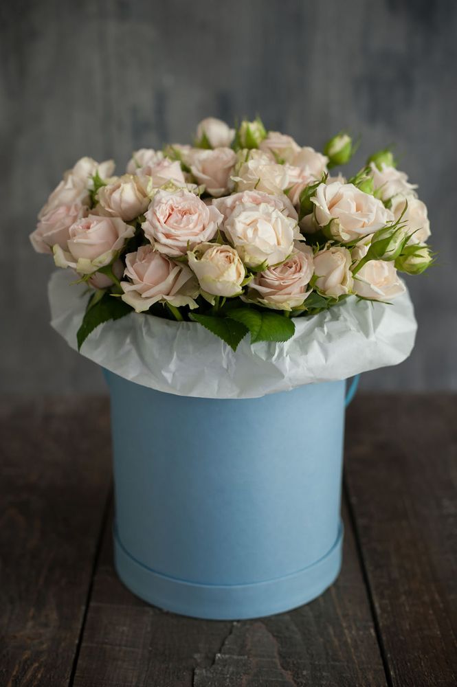 корпоративная коробка с розами для офиса в Энгельсе