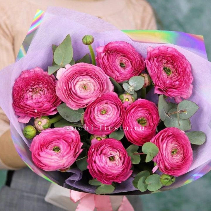 Ранункулюсы с эвкалиптом №2 в Энгельсе