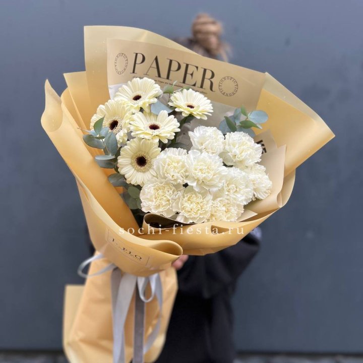  Букет с диантусами и герберами в Энгельсе