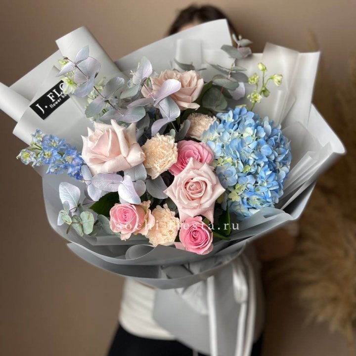 Букет с гортензией № 4 в Энгельсе