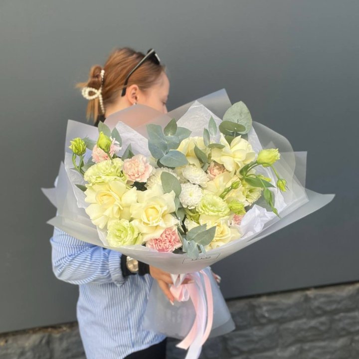  Букет  "Тонкая луна" в Энгельсе