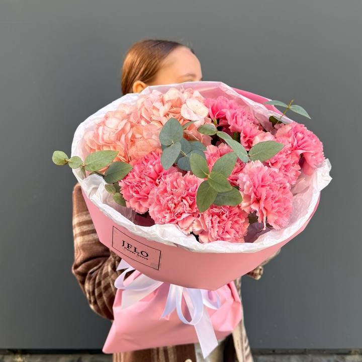 Дуо диантусы и гортензия в Энгельсе