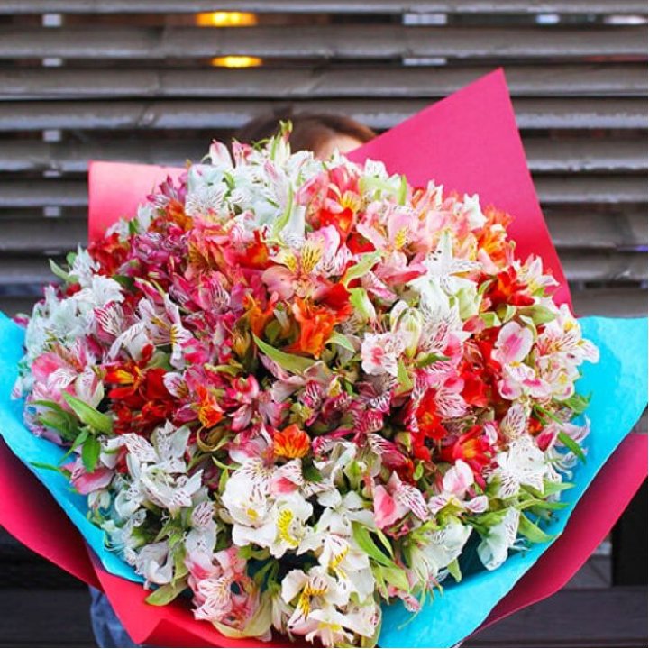 101 альстромерия в Энгельсе