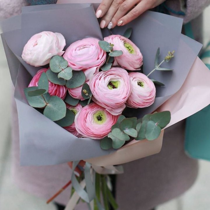 Ранункулюсы с эвкалиптом №1 в Энгельсе