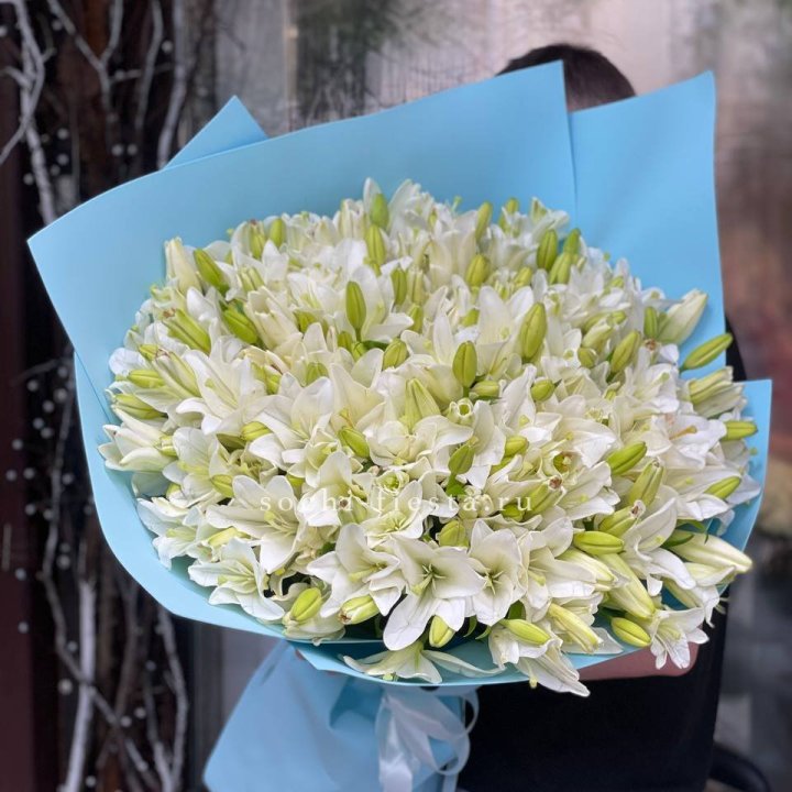 51 лилия в оформлении в Энгельсе