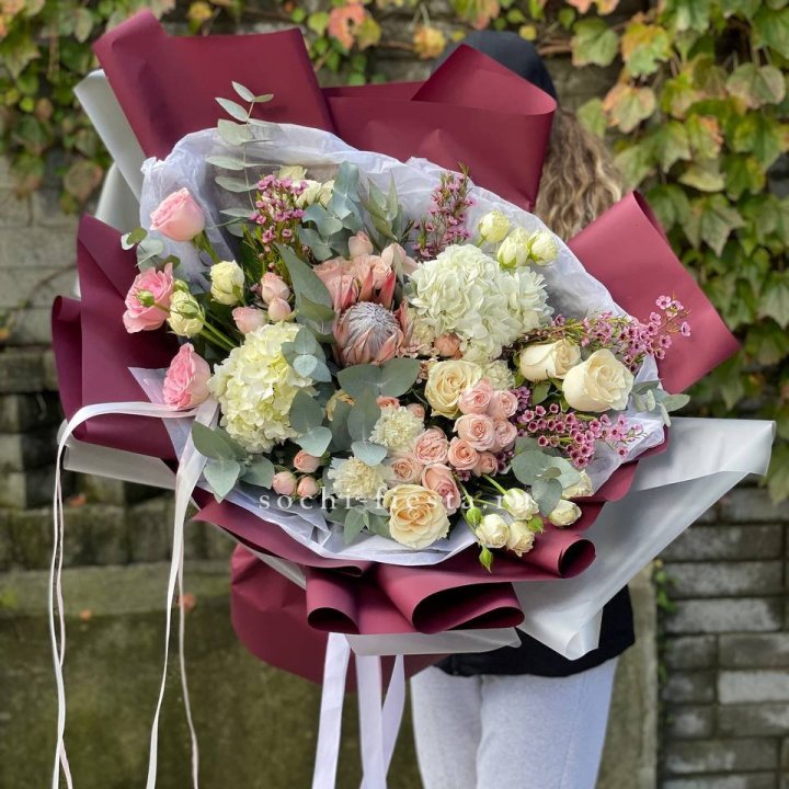 Авторский букет с протеей №1 в Энгельсе