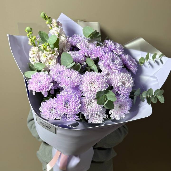 Дуо хризантема и маттиола в Энгельсе