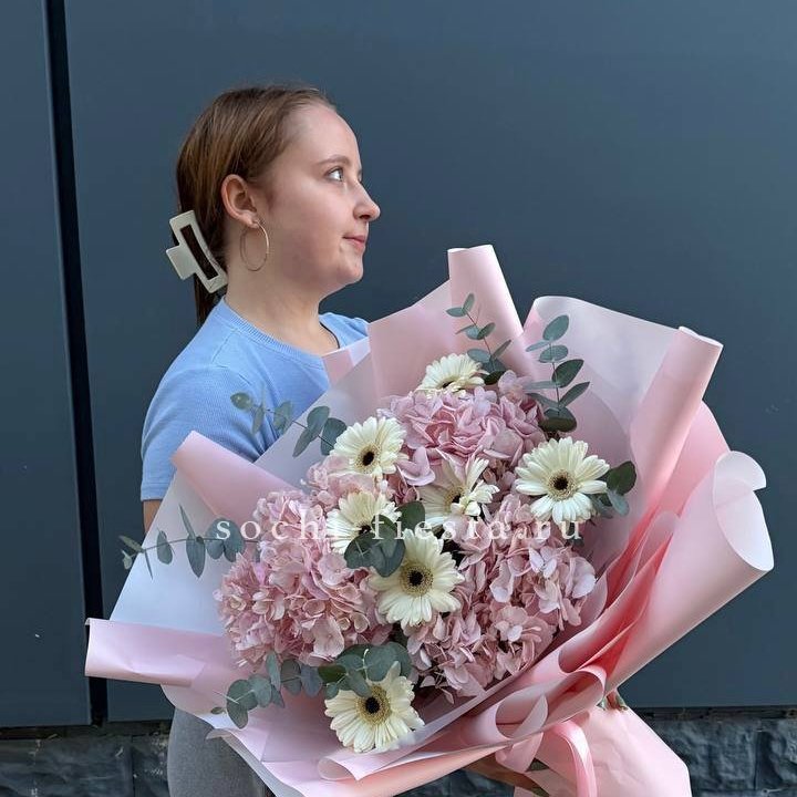 Букет "Знак любви" в Энгельсе