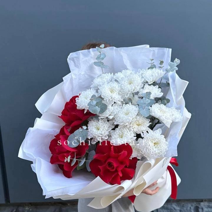 Дуо розы и хризантемы в Энгельсе