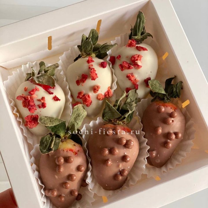 Клубника в шоколаде 6 ягод в Энгельсе