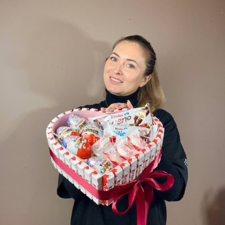 Подарочный набор сердце с Киндерами в Энгельсе