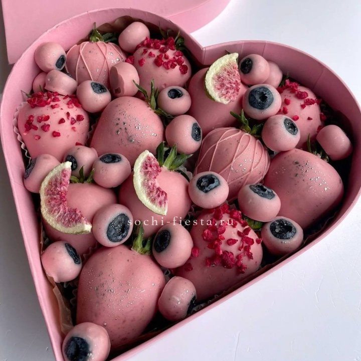 Клубника в шоколаде Сердце в Энгельсе