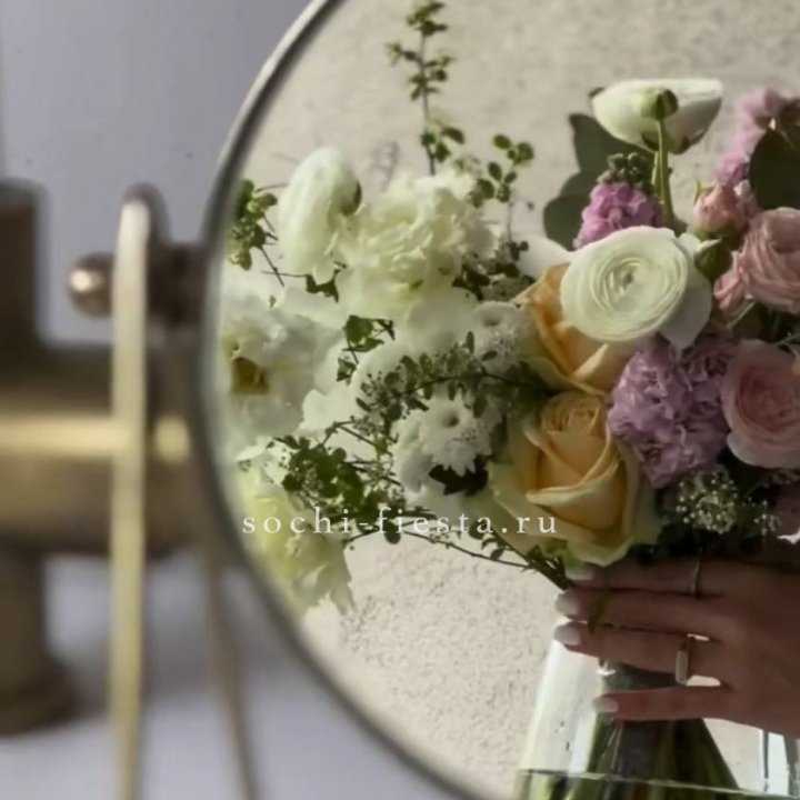 Цветочная подписка "Пакет средний" в Энгельсе