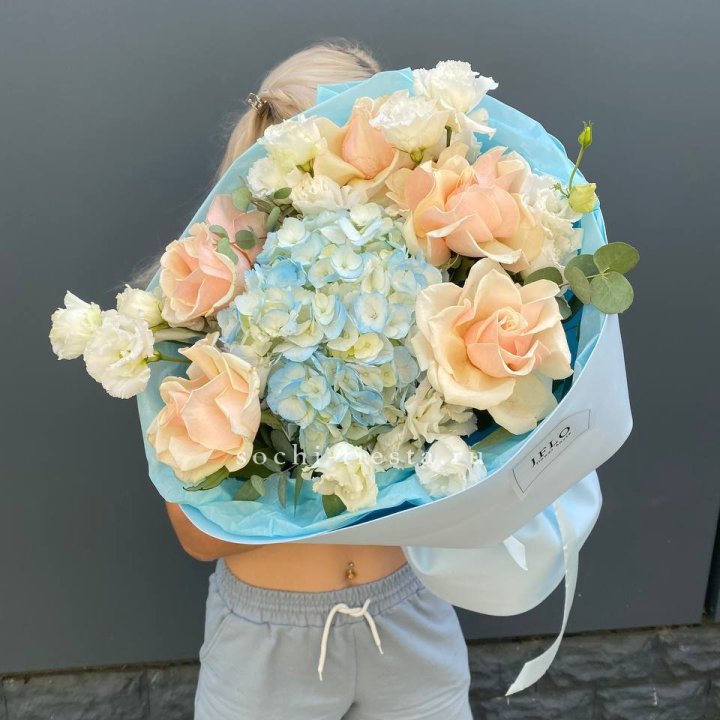 Сборный букет "Голубой закат" в Энгельсе