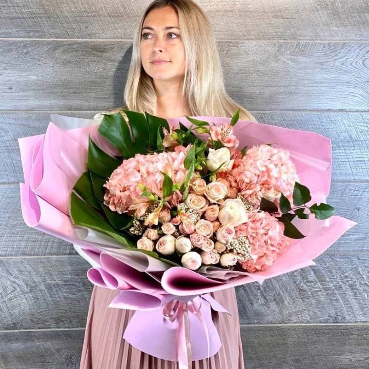 Дизайнерский букет "Валенсия-2" в Энгельсе