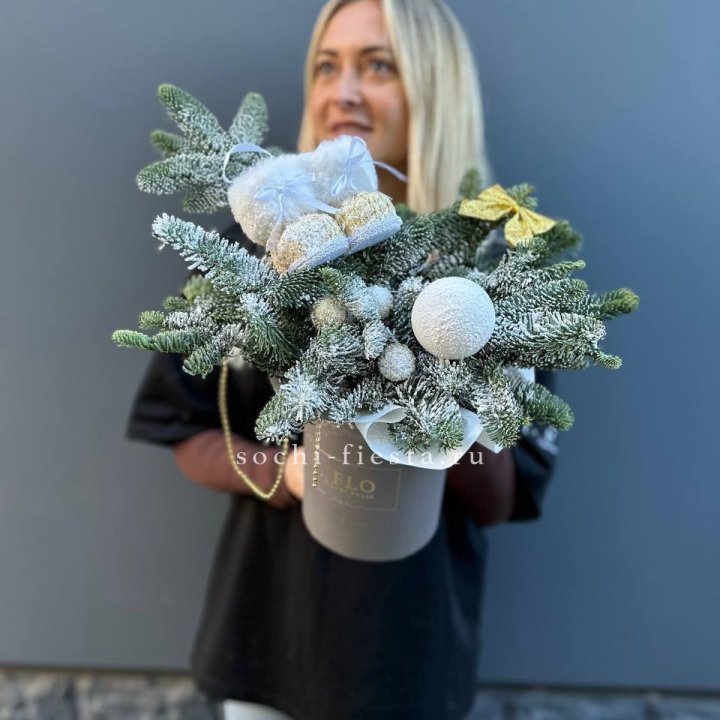 Новогодний бокс "Ботс голд" в Энгельсе