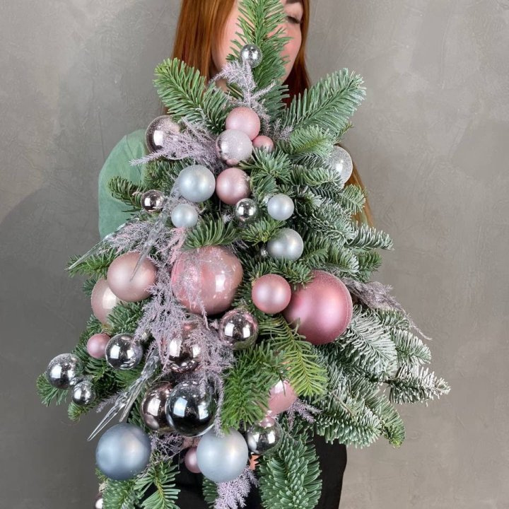 Новогодняя елочка "Розе голд" в Энгельсе
