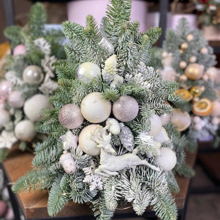 Ёлочка "Хепи крисмас" в Энгельсе