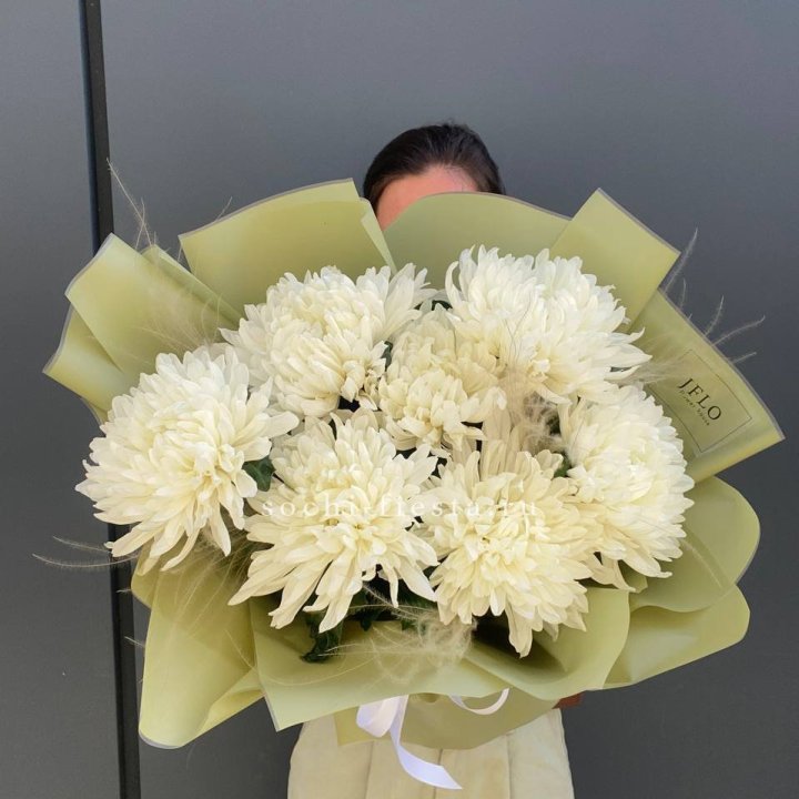 Букет одноголовых хризантем  в Энгельсе