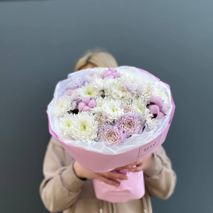 7 нежных хризантем в Энгельсе