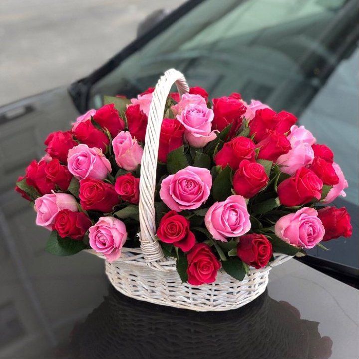 Корзина с розами  в Энгельсе