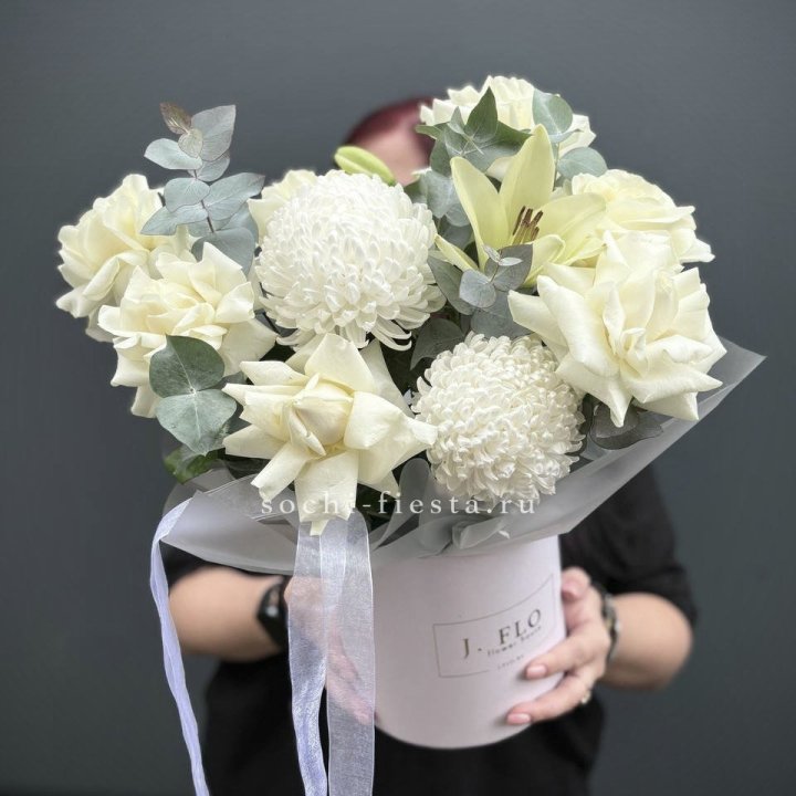 Цветы в шляпной коробке  в Энгельсе