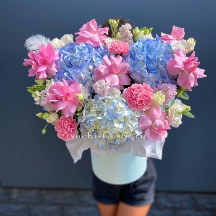 Коробка с цветами "Лемия" в Энгельсе