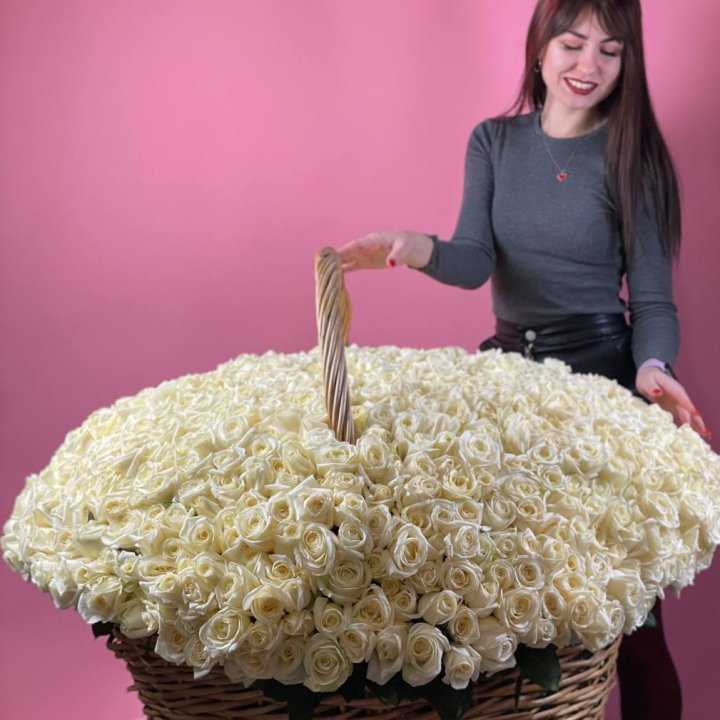 1001 белая роза в Энгельсе