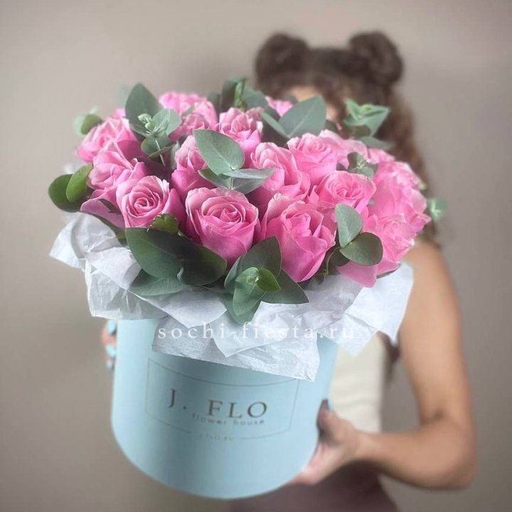 Бокс 27 роз в Энгельсе