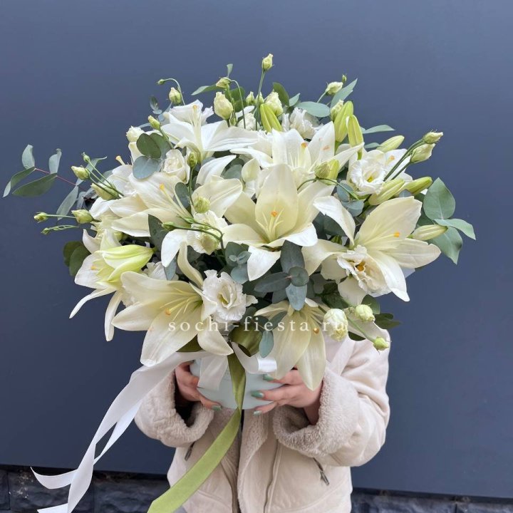 Бокс лилий и эустомы в Энгельсе