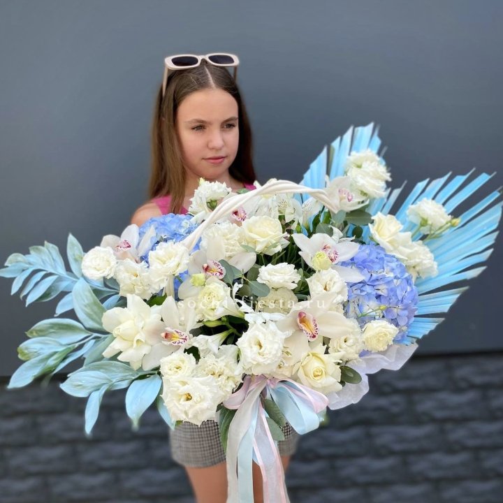 Цветочная корзина "Блю винч" в Энгельсе