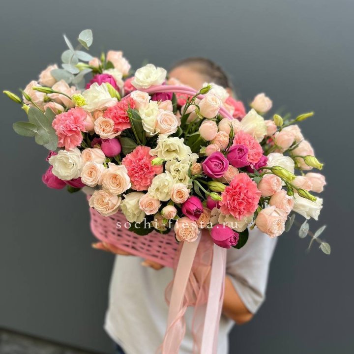 Цветочная корзина "Флоренция" в Энгельсе