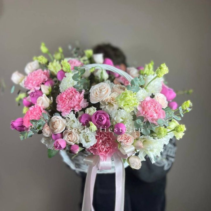 Корзина "Яркая" в Энгельсе