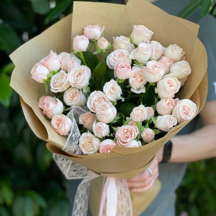 Кустовые розы букет №1 в Энгельсе