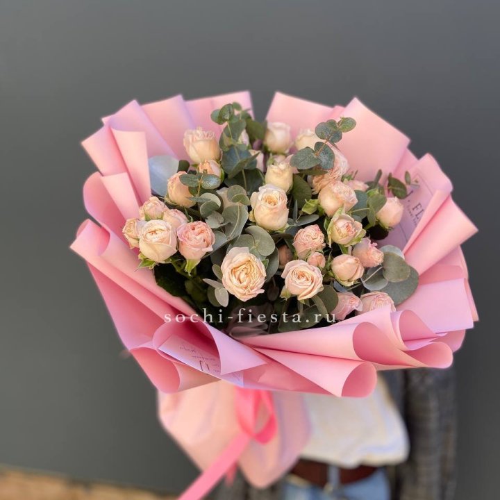 Букет пионовидных роз Cute Love в Энгельсе