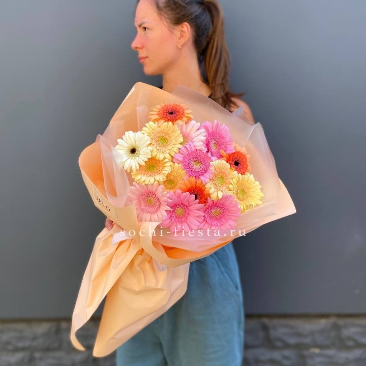 Букет разноцветных гербер в Энгельсе