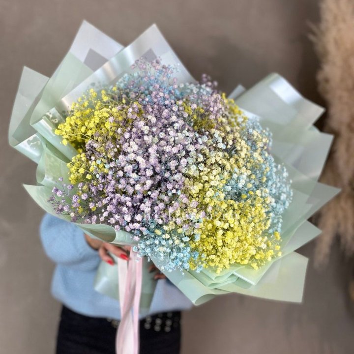 Букет радужных гипсофил в Энгельсе