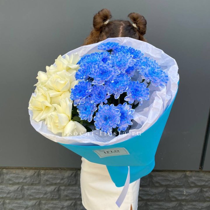 Дуо букет розы и хризантема в Энгельсе