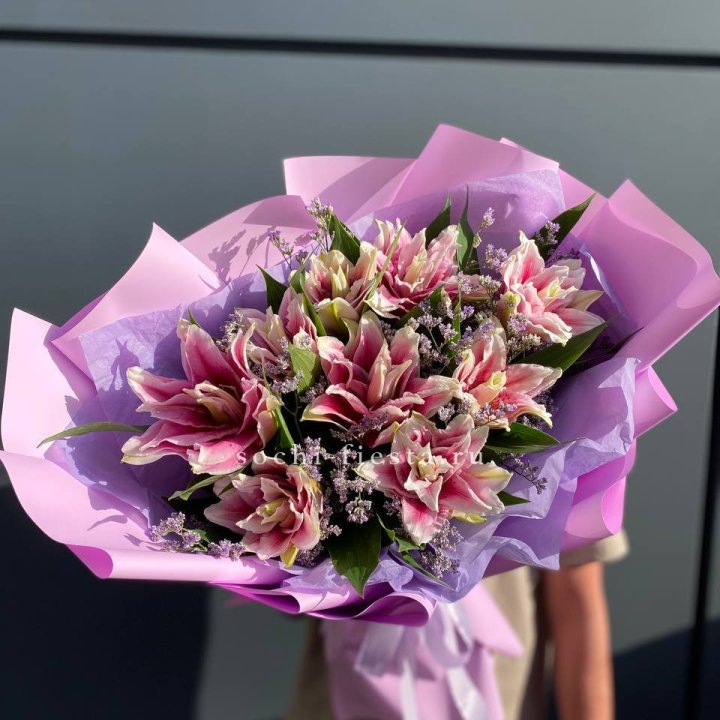 Букет пионовидных лилий №4 в Энгельсе