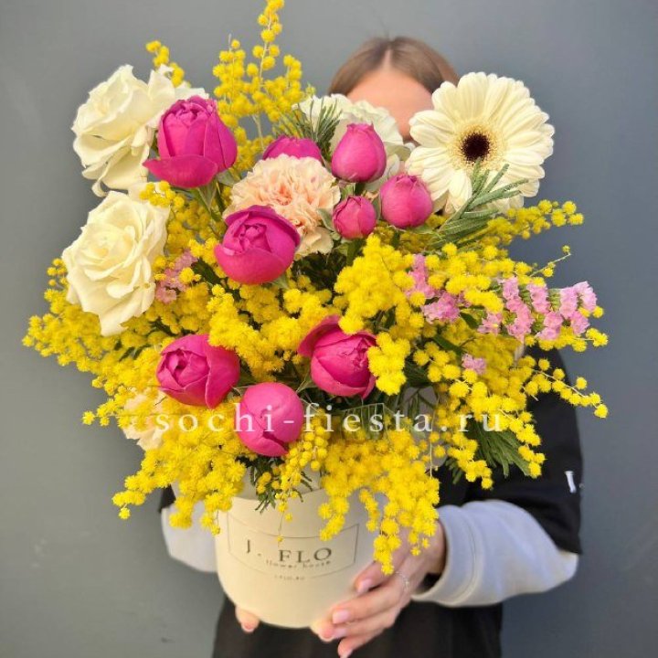 Цветы в боксе "Слобода" в Энгельсе