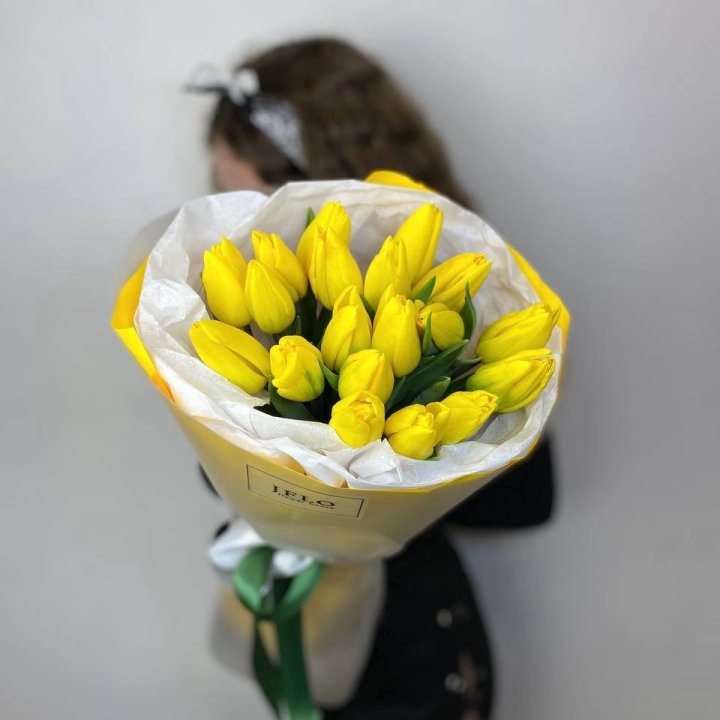  19 жёлтых тюльпанов в Энгельсе