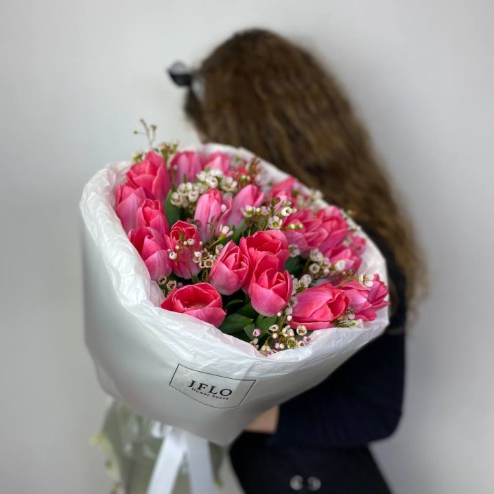 Дуо тюльпаны с хамелациумом в Энгельсе