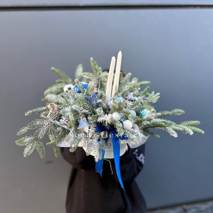 Новогодняя композиция в коробке  в Энгельсе