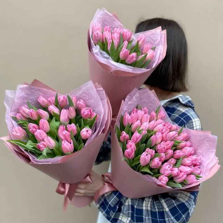 Букет розовых тюльпанов в Энгельсе