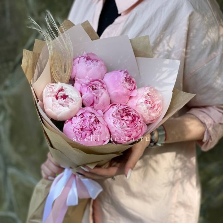 Букет пионов "Венди" в Энгельсе