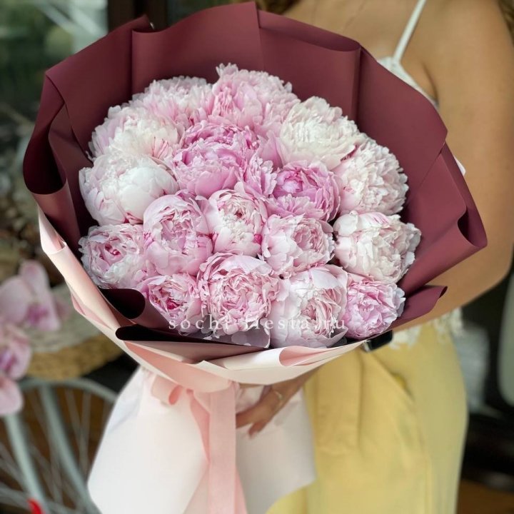 Букет 17 зефирных пионов в Энгельсе