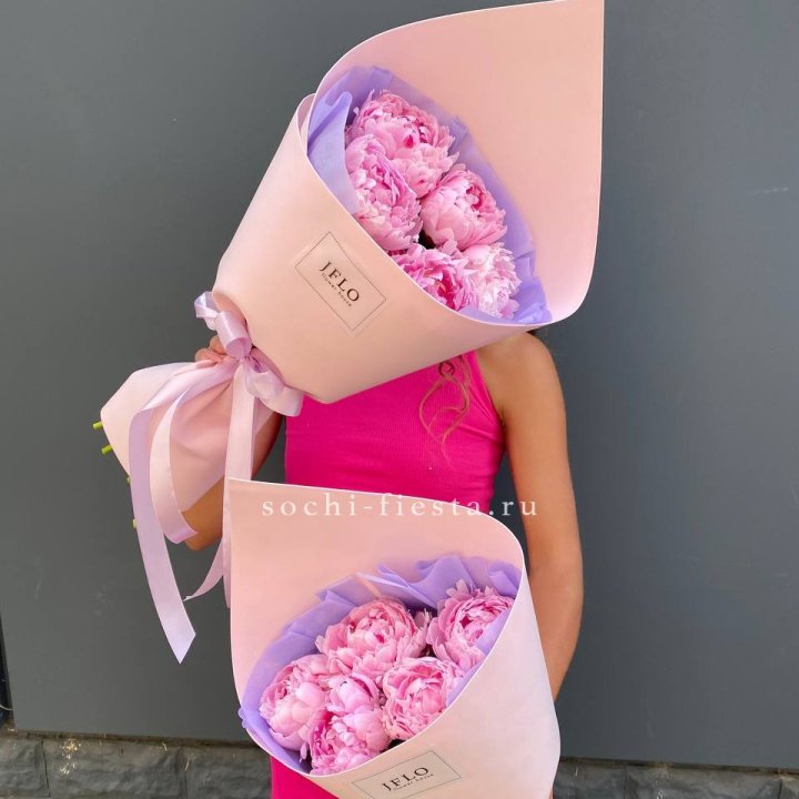 Букет из 5 пионов в Энгельсе