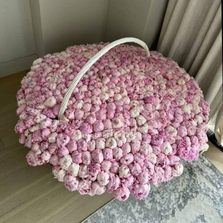 Корзина 555 пионов в Энгельсе