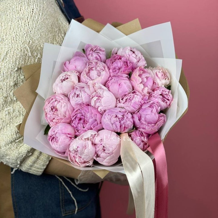 Букет из 21 пионов в Энгельсе