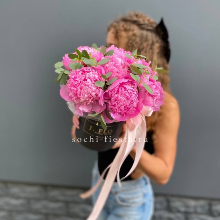 Дизайнерский цилиндр "Фломени" в Энгельсе